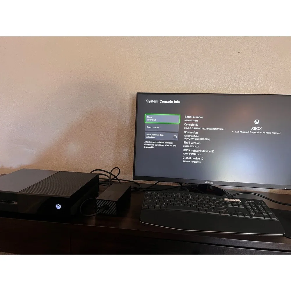 Microsoft Xbox One 500GB Console Bundle 2 Controllers 3 Games